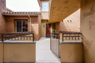 Photo #2: 2221805 Listing 