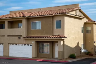 Photo #1: 2221818 Listing