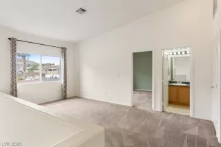 Photo #2: 2221818 Listing