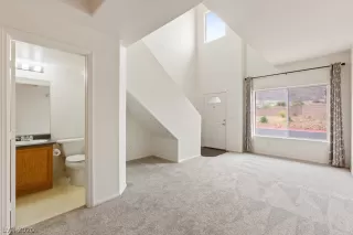 Photo #4: 2221818 Listing