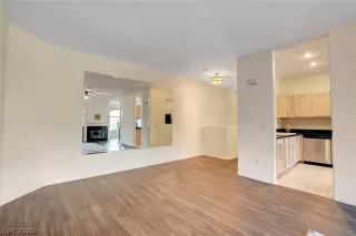 Photo #5: 2221833 Listing 