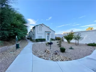 Photo #1: 2221863 Listing 