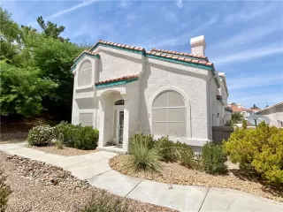 Photo #2: 2221863 Listing 