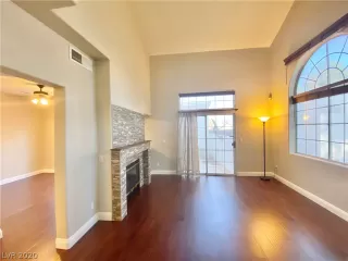 Photo #5: 2221863 Listing 