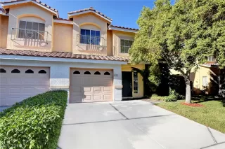 Photo #1: 2221886 Listing