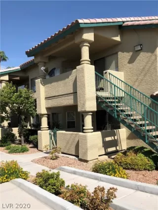 Photo #1: 2221975 Listing