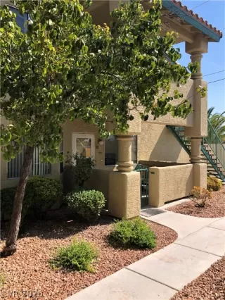 Photo #2: 2221975 Listing