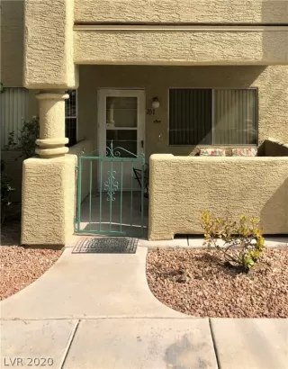 Photo #3: 2221975 Listing