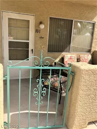 Photo #4: 2221975 Listing