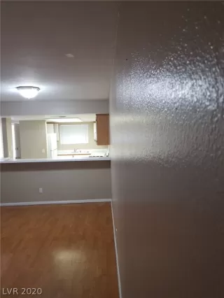 Photo #4: 2222032 Listing 