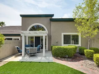 Photo #1: 2222123 Listing