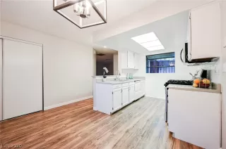 Photo #6: 2222144 Listing