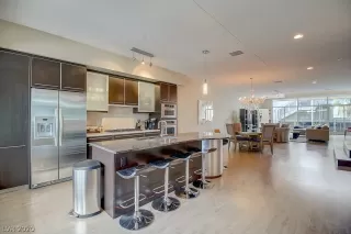 Photo #2: 2222161 Listing