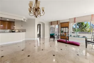 Photo #3: 2222246 Listing