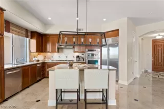 Photo #6: 2222246 Listing