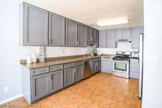 Photo #2: 2222247 Listing