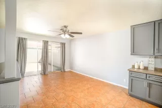 Photo #4: 2222247 Listing