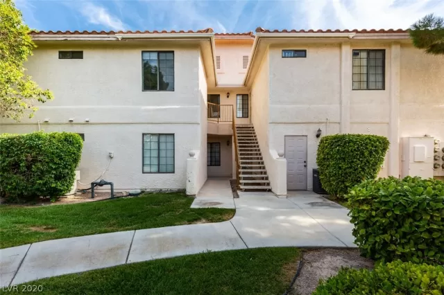 MLS: 2222278 Condo For Sale