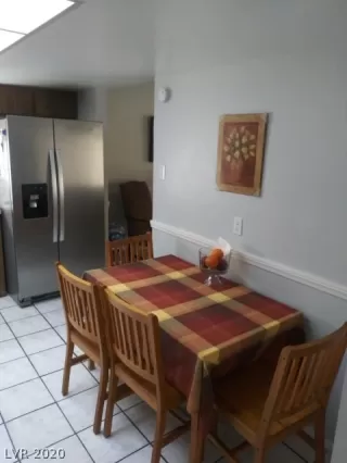 Photo #5: 2222347 Listing