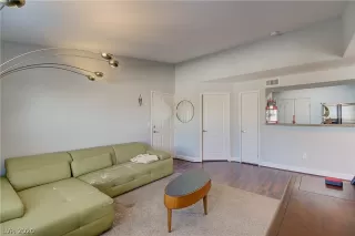 Photo #3: 2222362 Listing