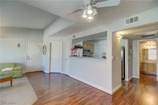 Photo #4: 2222362 Listing