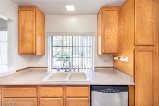 Photo #6: 2222369 Listing