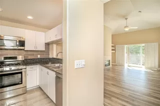 Photo #1: 2222421 Listing 