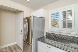 Photo #5: 2222421 Listing 