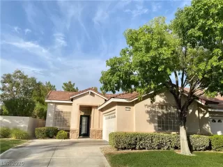 Photo #1: 2222443 Listing