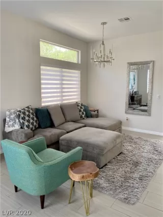 Photo #5: 2222443 Listing