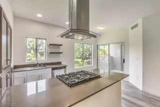 Photo #5: 2222460 Listing 