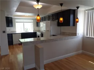Photo #5: 2222489 Listing 