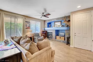 Photo #2: 2222528 Listing