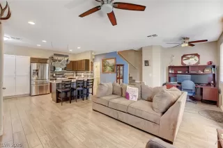 Photo #4: 2222528 Listing