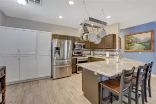 Photo #6: 2222528 Listing