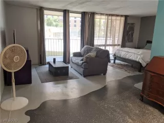 Photo #4: 2222549 Listing 