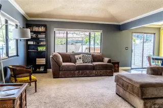 Photo #3: 2222552 Listing