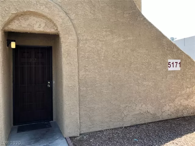 MLS: 2222581 Condo For Sale