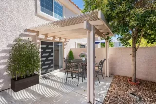 Photo #5: 2222586 Listing