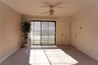 Photo #5: 2222600 Listing 