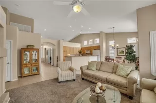 Photo #3: 2222663 Listing