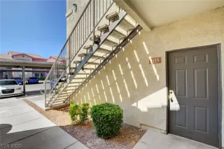 Photo #4: 2222707 Listing