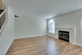 Photo #4: 2222723 Listing