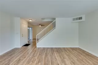 Photo #6: 2222723 Listing