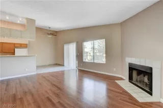 Photo #4: 2222738 Listing