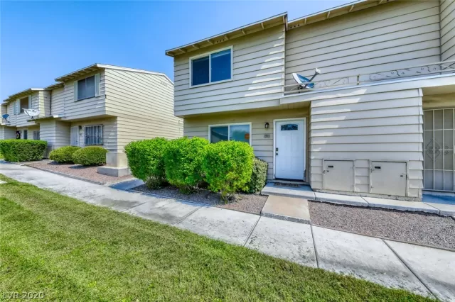 MLS: 2222773 Condo For Sale