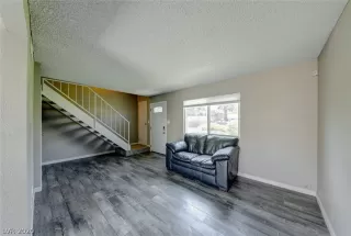 Photo #4: 2222773 Listing