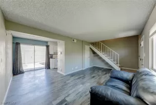 Photo #5: 2222773 Listing