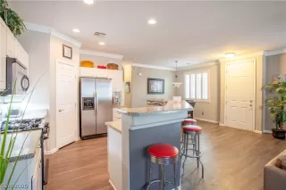 Photo #3: 2222789 Listing