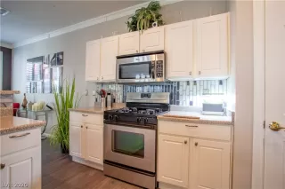 Photo #6: 2222789 Listing